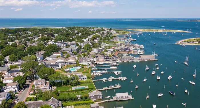 Limo service from Boston to Edgartown MA 
